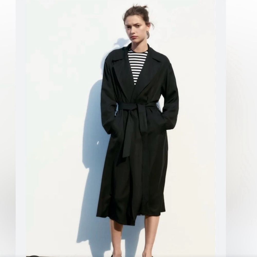 ZARA FLOWY TRENCH COAT- L
